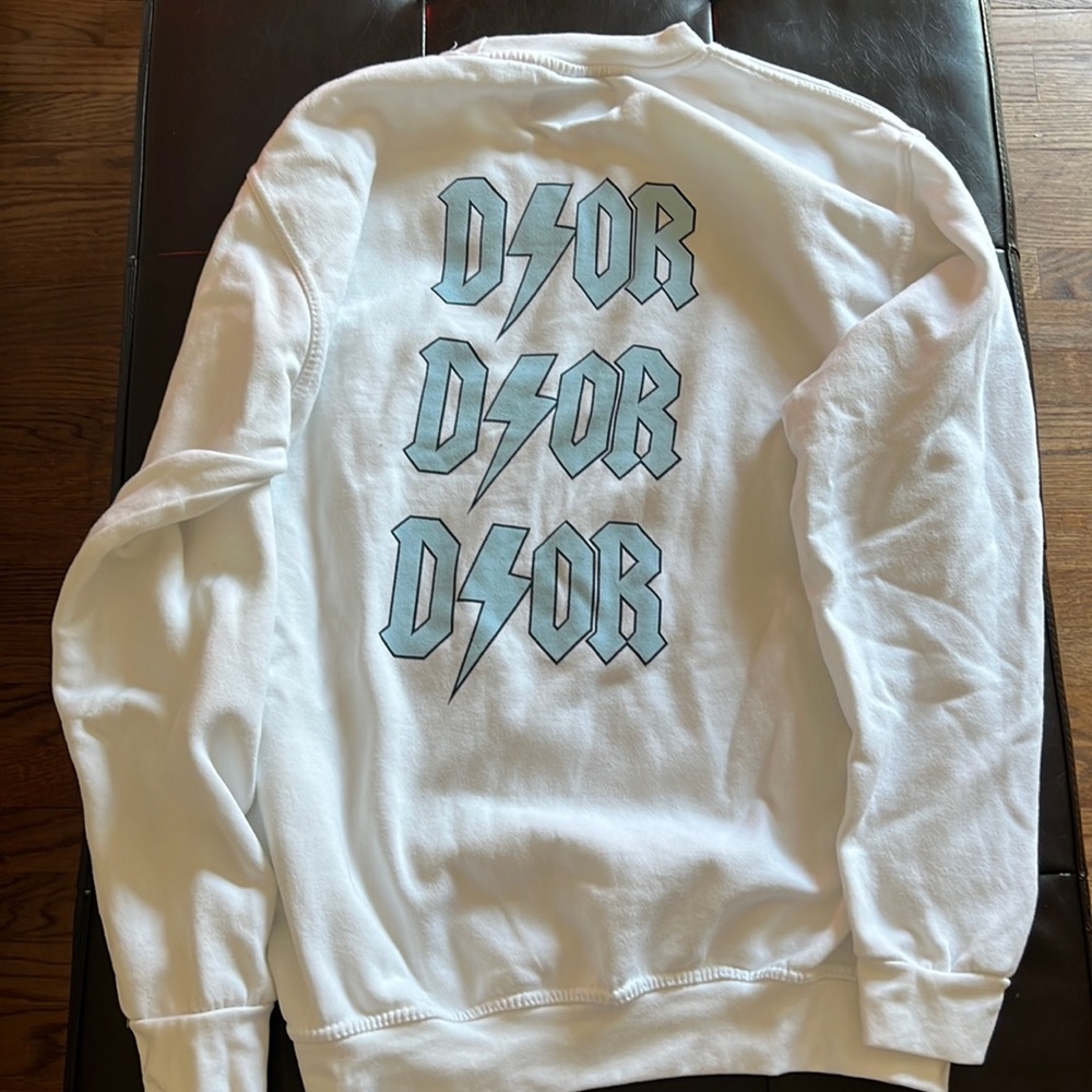 White Sweatshirt used